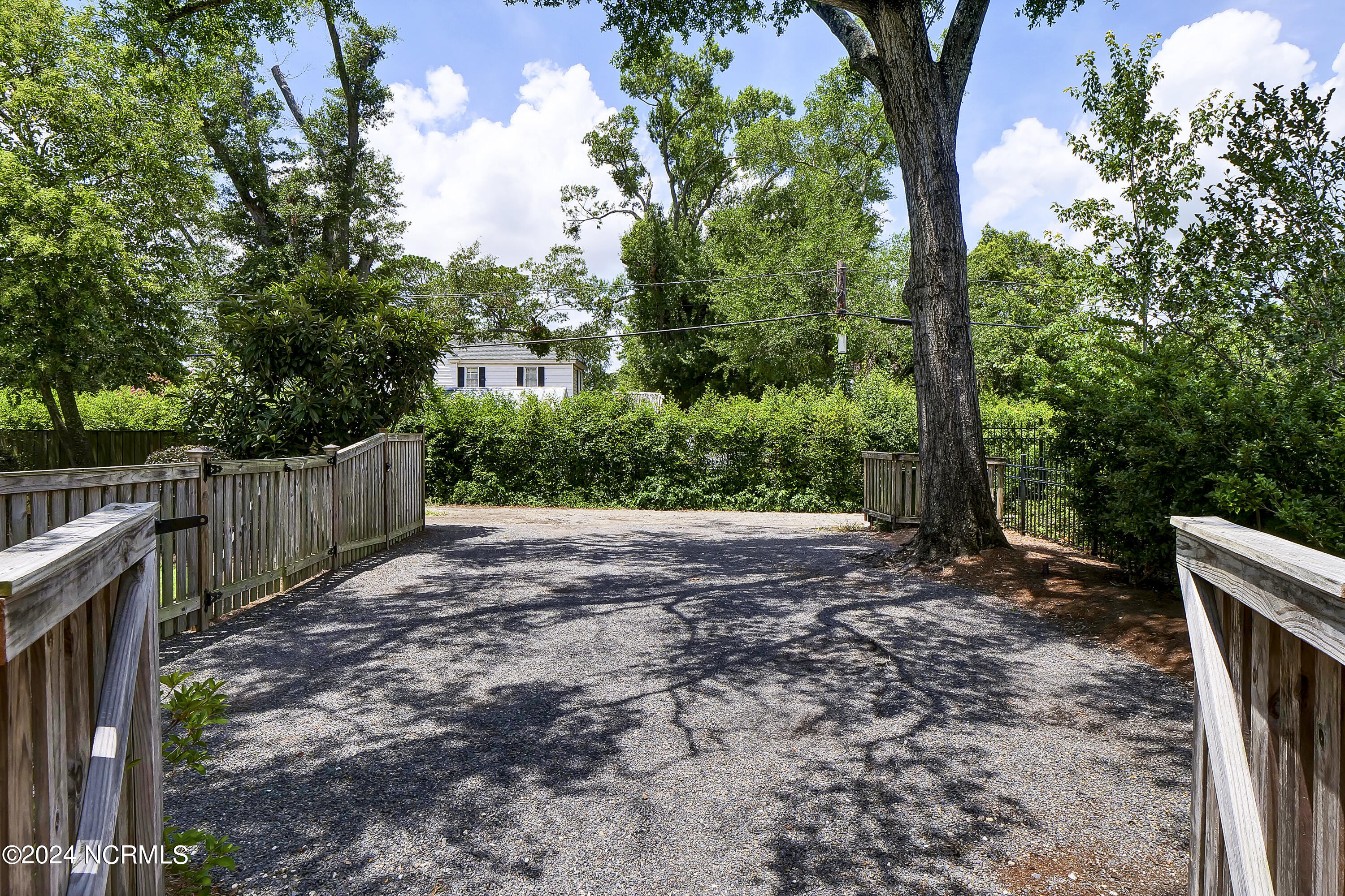1322 Country Club Road Wilmington, NC 28403 - Photo 16 of 78 013_pja17067_813