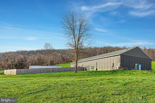 $4,300,000 | 34266 Williams Gap Road, Round Hill, VA 20141