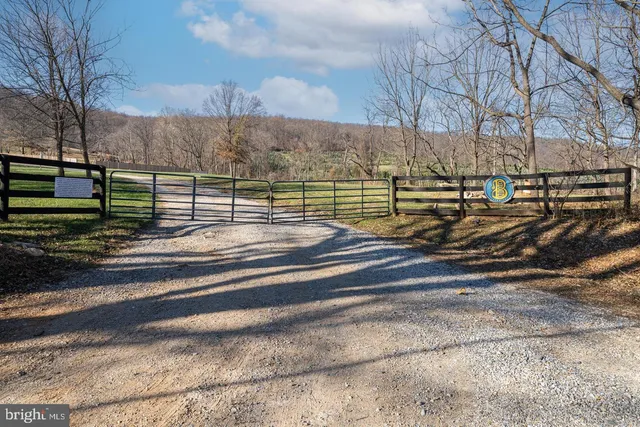 $4,300,000 | 34266 Williams Gap Road, Round Hill, VA 20141