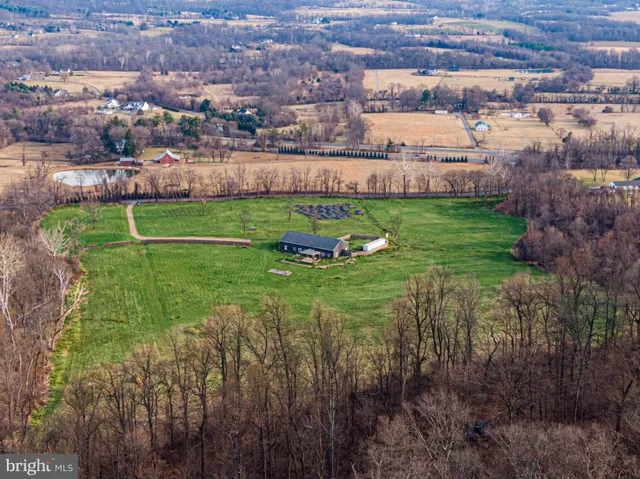 $4,300,000 | 34266 Williams Gap Road, Round Hill, VA 20141