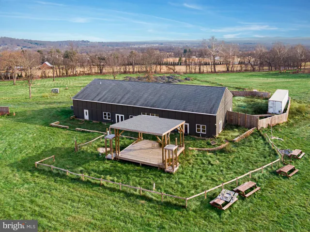 $4,300,000 | 34266 Williams Gap Road, Round Hill, VA 20141