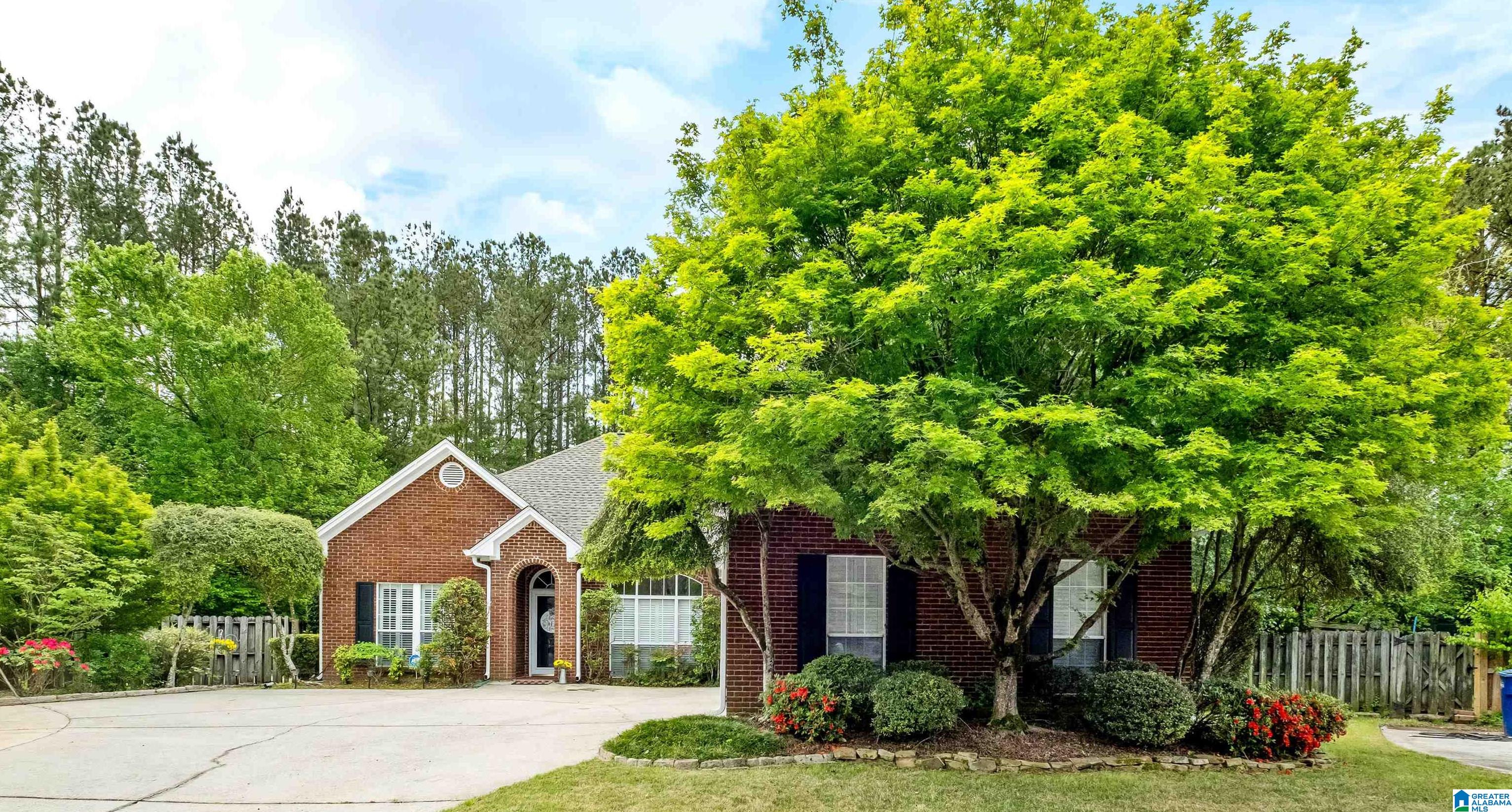 132 Creden Place Alabaster, AL 35007 - Photo 2 of 43