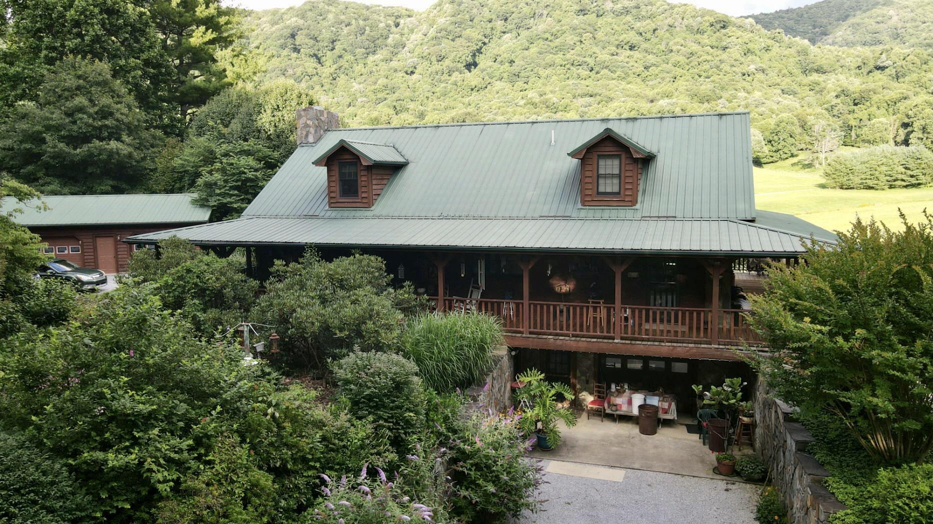 199 Four Oaks Road Unicoi, TN 37692 - Photo 11 of 15 48C27028-E490-422C-B8AD-CBCC40FBB0C9