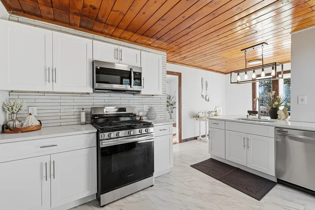 $599,900 | 608 Plymouth Street, Whitman, MA 02382