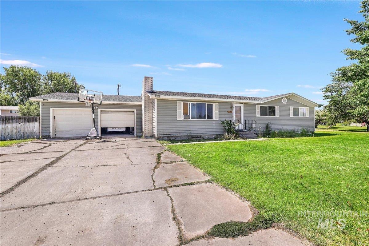 401 18th Street Rupert, ID 83350 - Photo 3 of 48