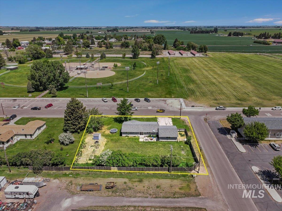 401 18th Street Rupert, ID 83350 - Photo 6 of 48