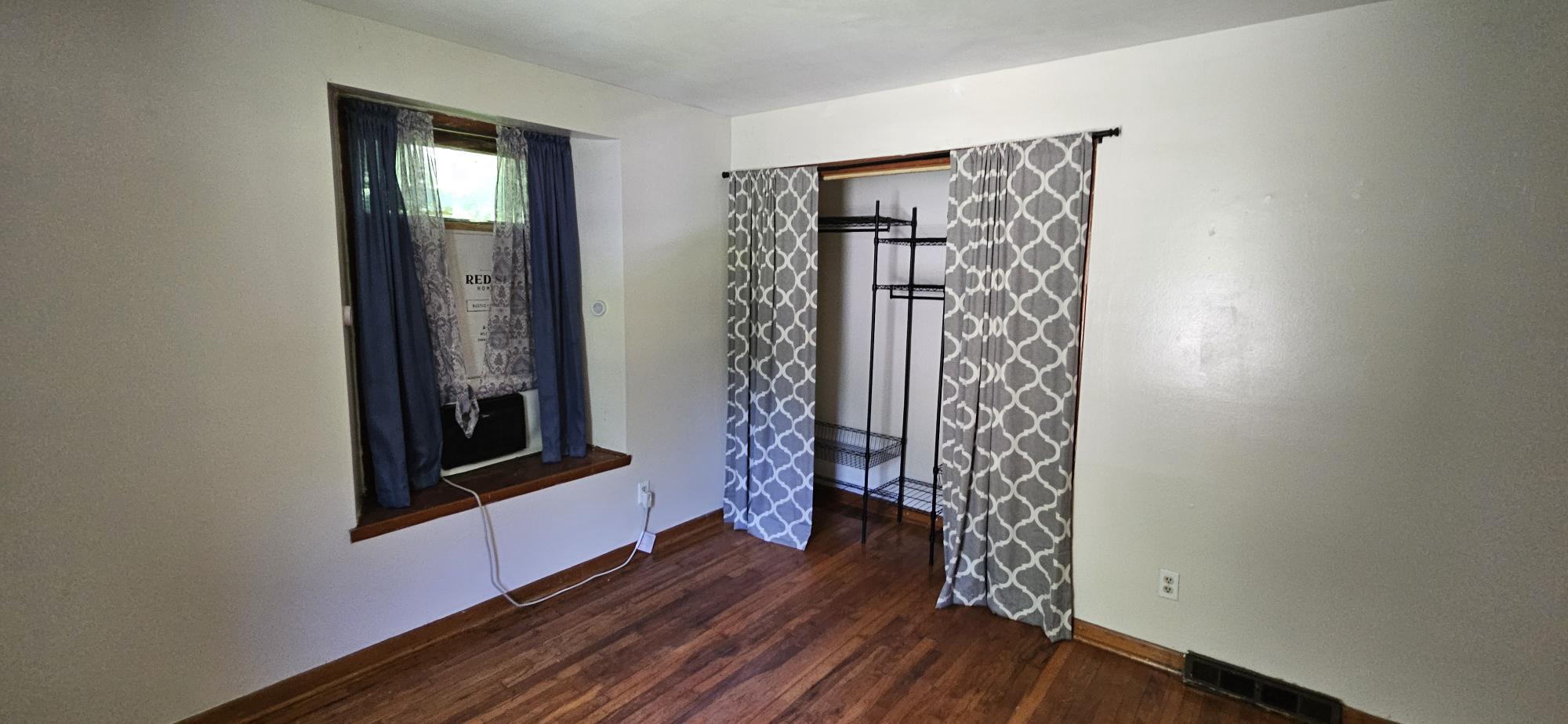 206 Octoraro Road Conowingo, MD 21918 - Photo 22 of 29 Back Bedroom #2 double closet