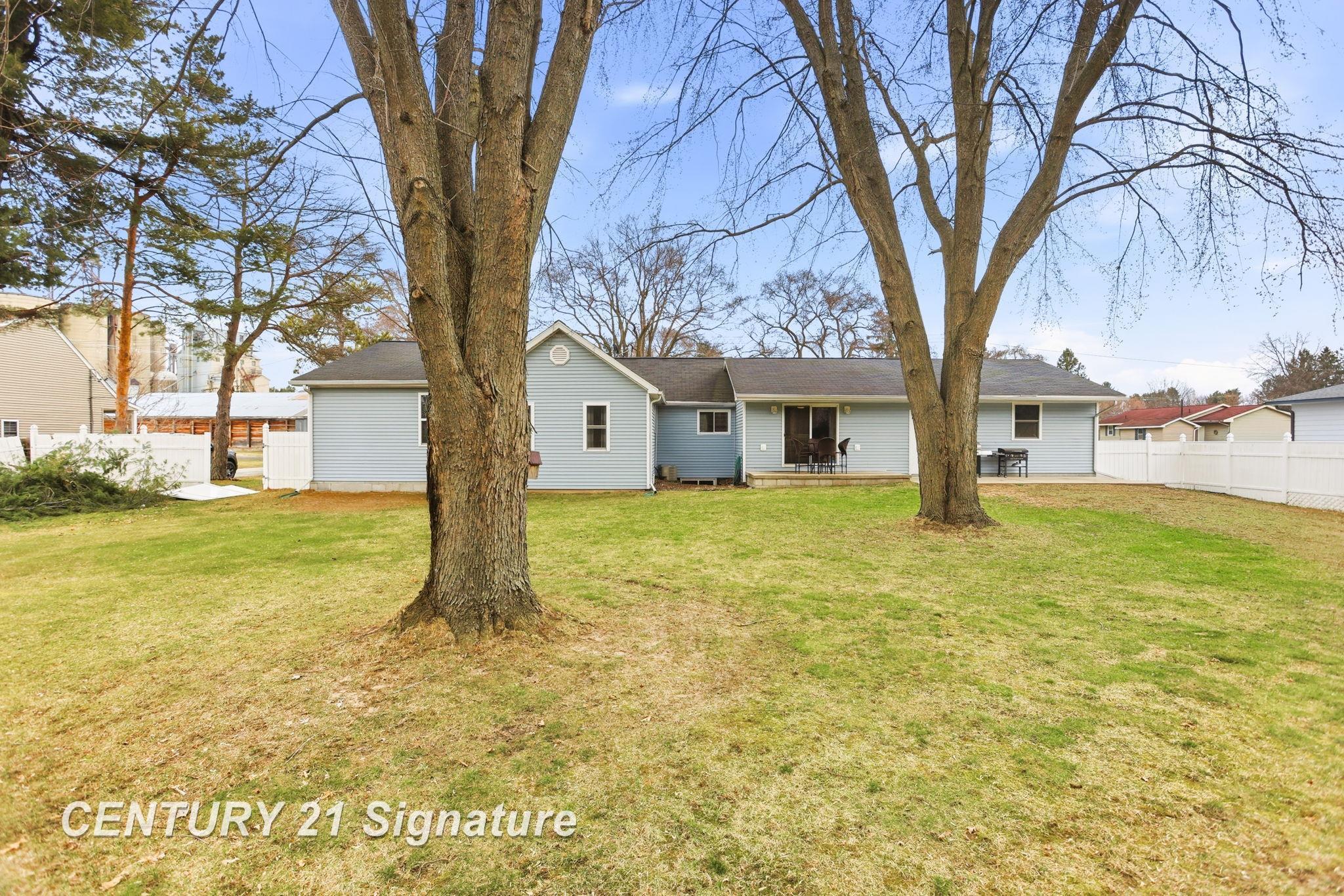 526 South Maple Street Hemlock, MI 48626 - Photo 29 of 45
