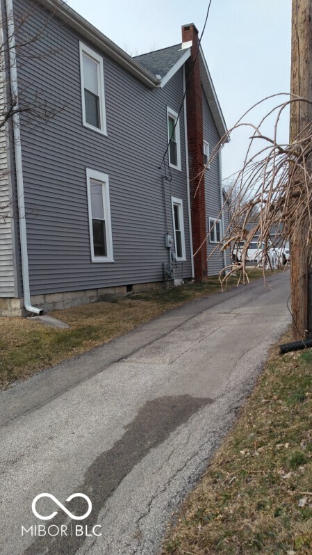 1617 M Street Bedford, IN 47421 - Photo 3 of 30