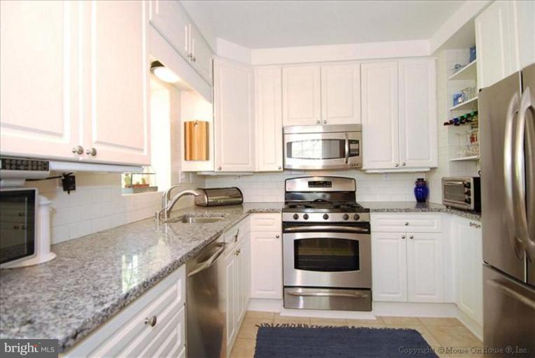 9712 Lorain Avenue Silver Spring, MD 20901 - Photo 8 of 17 Kitchen