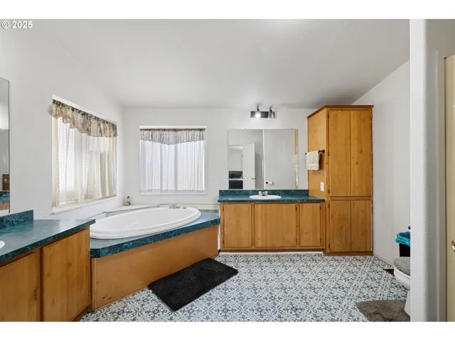 $394,000 | 25017 Dunham Road, Veneta, OR 97487