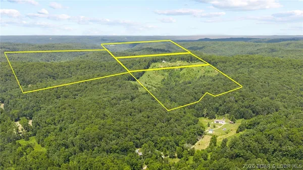 $1,086,000 | 100 Blue Sky Drive, Brumley, MO 65017
