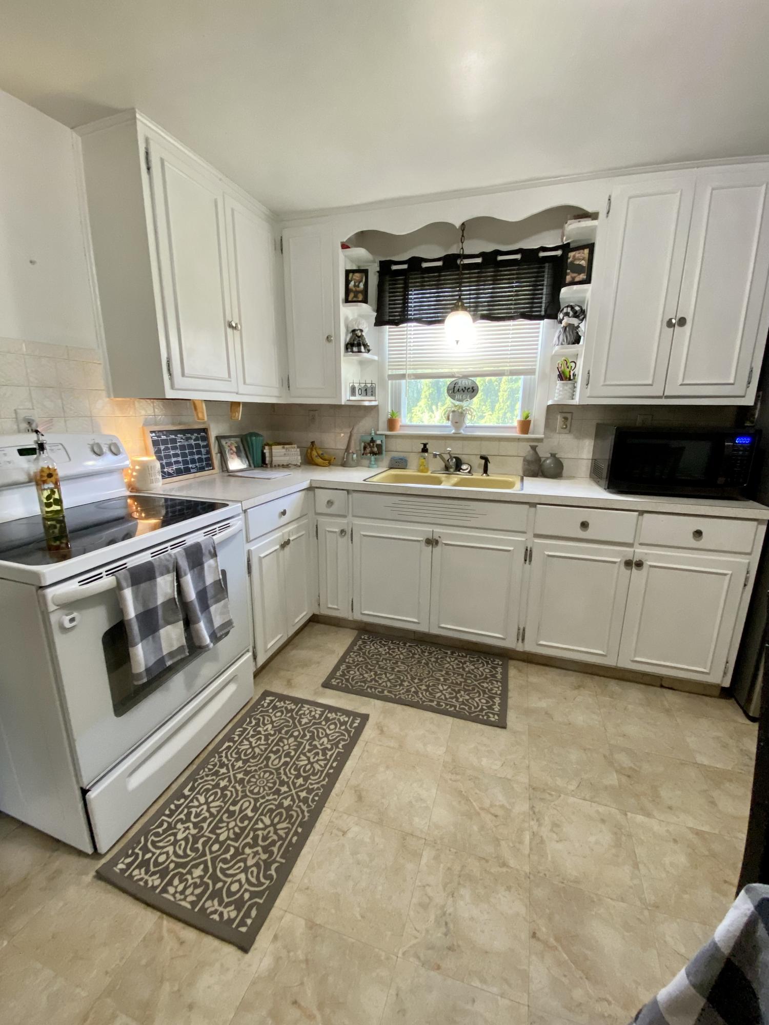 236 Englewood Road Springfield, OH 45503 - Photo 12 of 20 Gallery Image 12