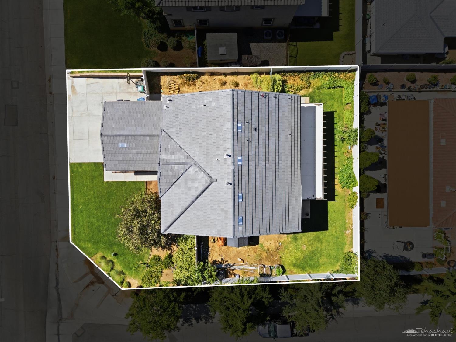 1401 Wild Olive Road Tehachapi, CA 93561 - Photo 3 of 17 Gallery Image 3