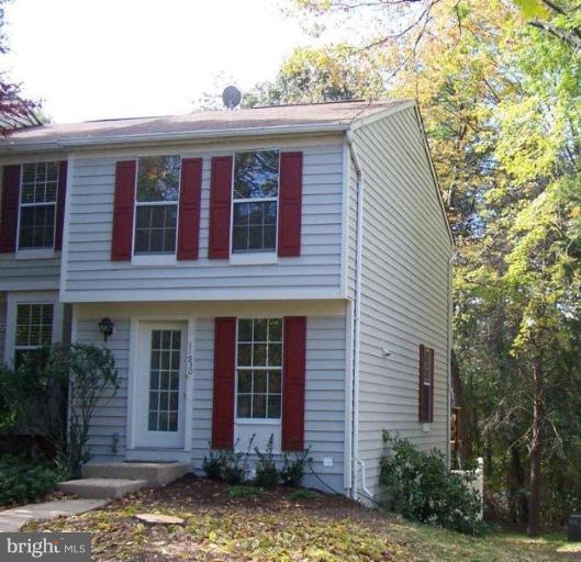 11930 Fieldthorn Court Reston, VA 20194 - Photo 1 of 12 front view of a house