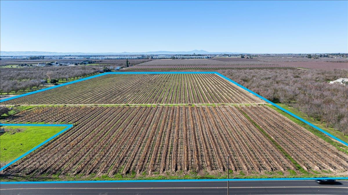 2521 Coelho Road Manteca, CA 95336 - Photo 9 of 24