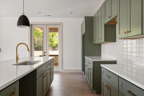 $699,900 | 1130 B Delmas Avenue, Nashville, TN 37216