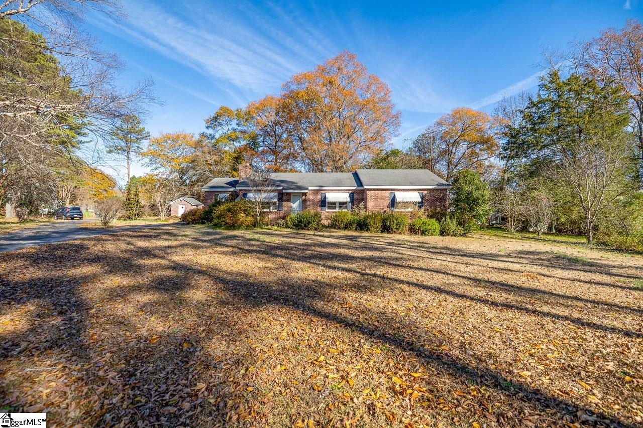 140 Poole Road Clinton, SC 29325 - Photo 4 of 15 Gallery Image 4