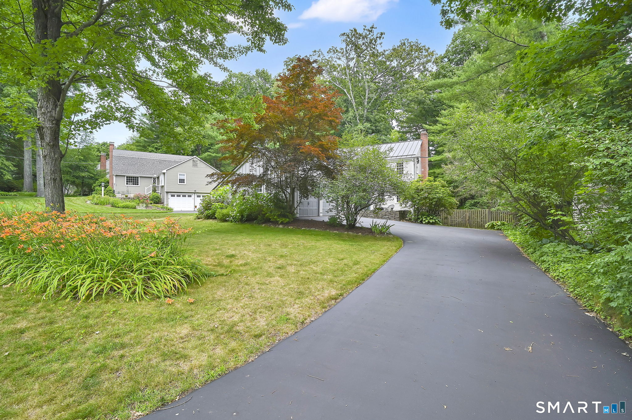 8 Virginia Lane Simsbury, CT 06070 - Photo 2 of 38
