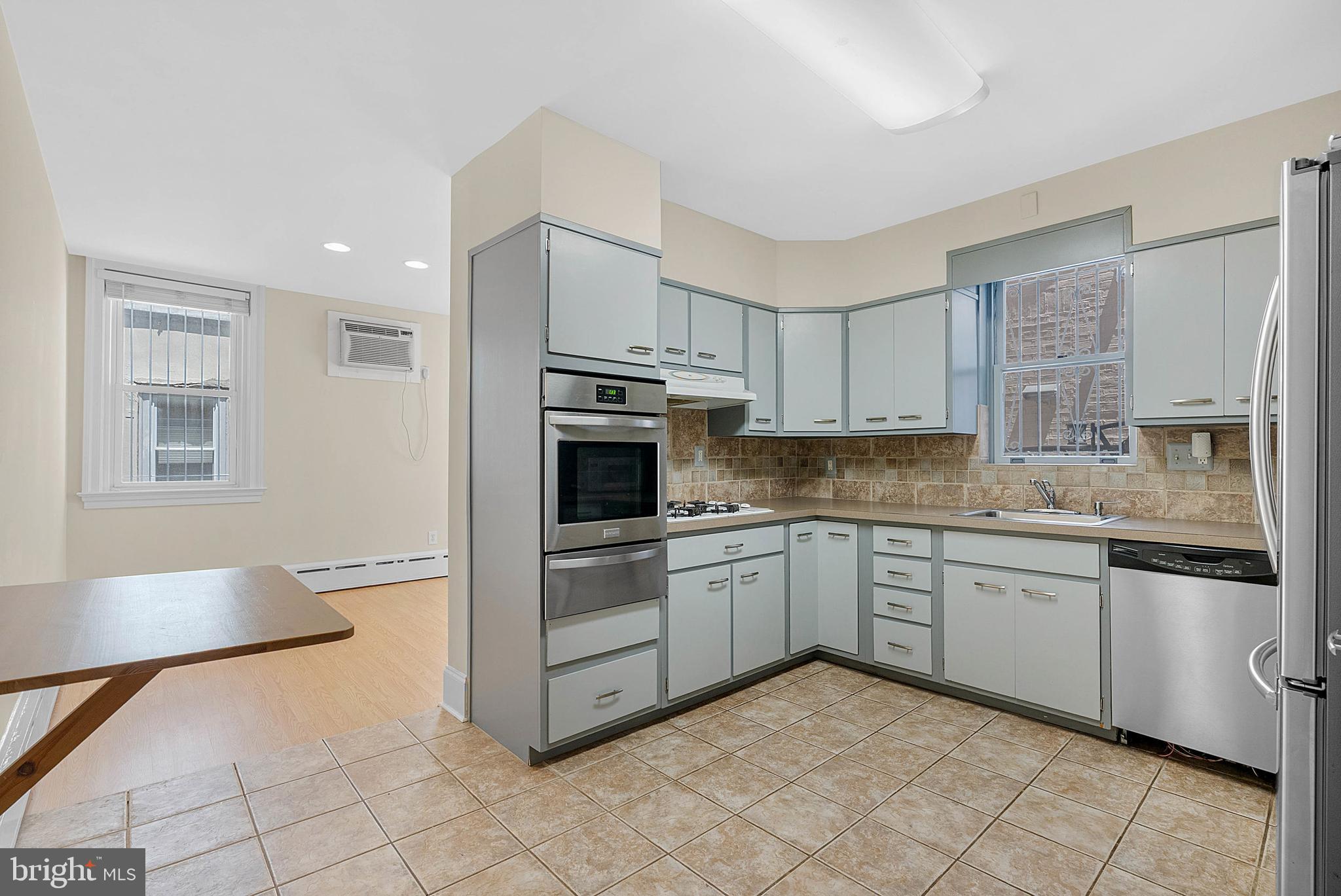 1833 Spruce Street Philadelphia, PA 19103 - Photo 4 of 28