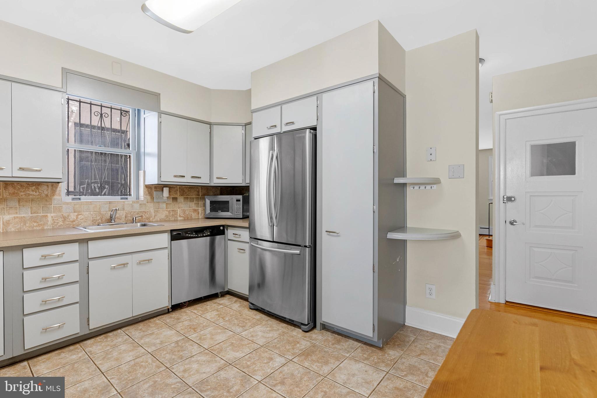 1833 Spruce Street Philadelphia, PA 19103 - Photo 6 of 28