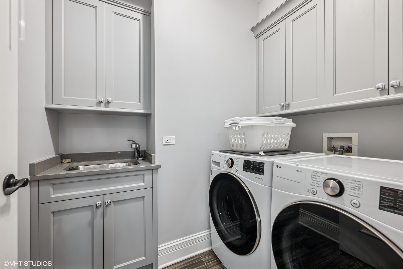 218 10th Street Wilmette, IL 60091 - Photo 24 of 45 a utility room with dryer and washer