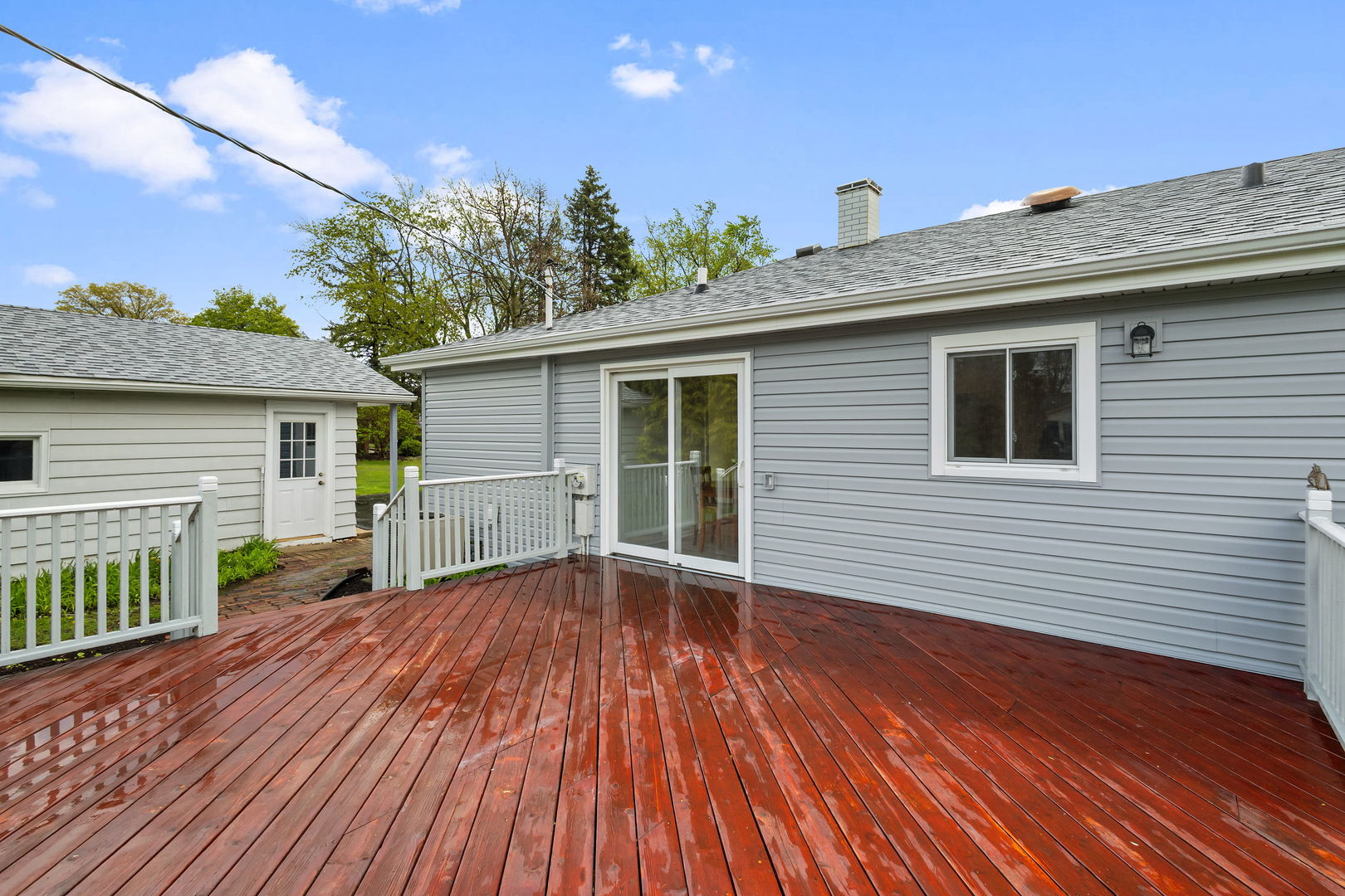 646 68th Street Willowbrook, IL 60527 - Photo 17 of 24 a backyard of a house with seating space