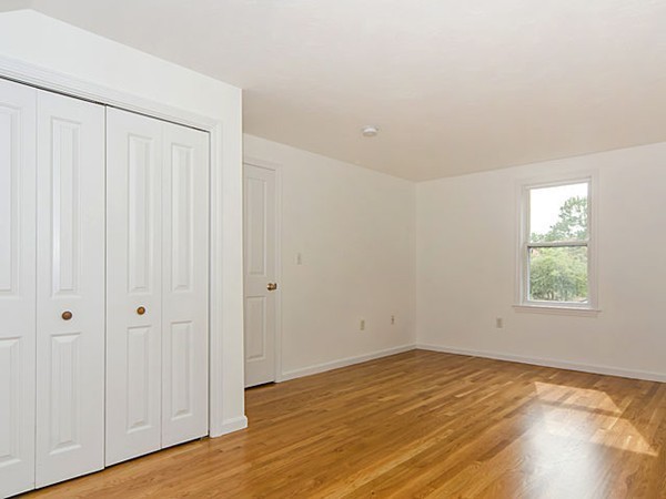 72 Cumberland Road Newton, MA 02465 - Photo 12 of 25