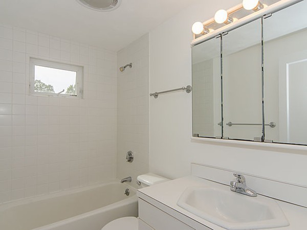 72 Cumberland Road Newton, MA 02465 - Photo 10 of 25