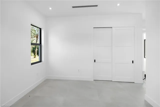 $1,100,000 | 4070 24th Avenue Southeast, Naples, FL 34117