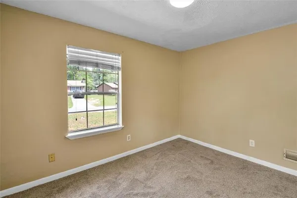$1,500 | 8941 Ashwood Drive, Riverdale, GA 30274