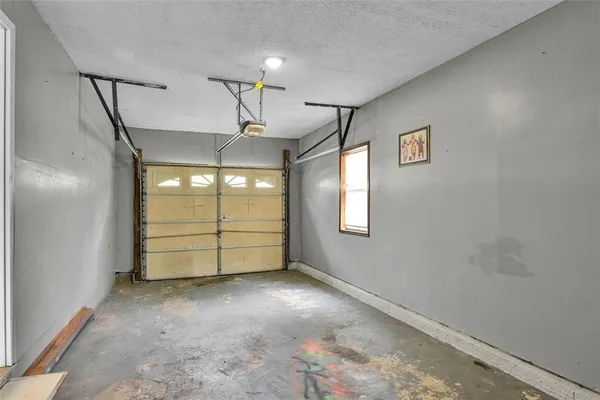 $1,500 | 8941 Ashwood Drive, Riverdale, GA 30274