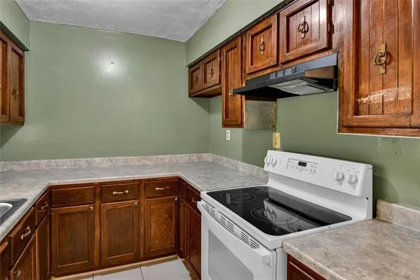 $1,500 | 8941 Ashwood Drive, Riverdale, GA 30274