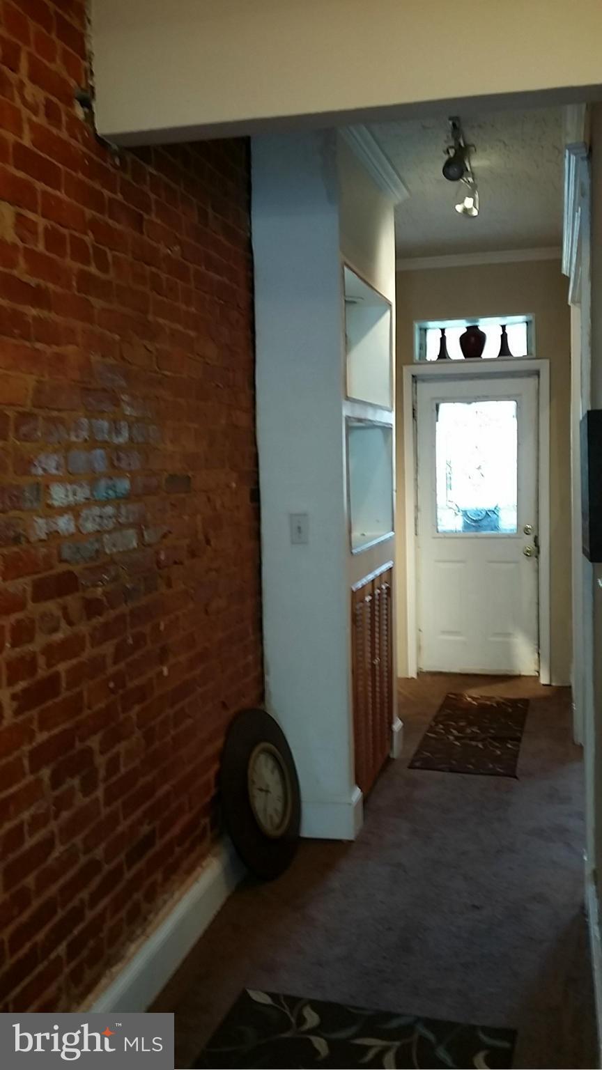 1018 Spring Road Northwest Washington, DC 20010 - Photo 2 of 20 Entry