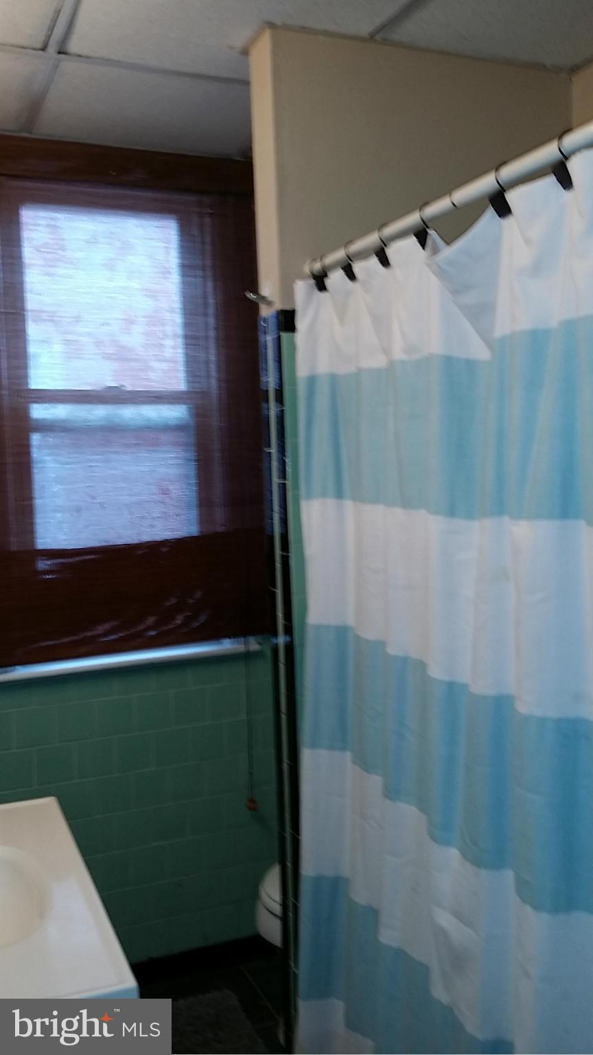 1018 Spring Road Northwest Washington, DC 20010 - Photo 17 of 20 Bath