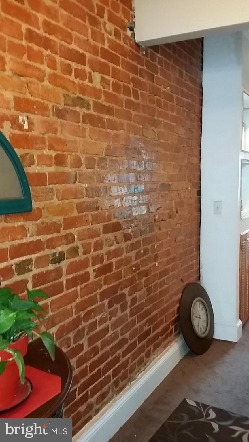 1018 Spring Road Northwest Washington, DC 20010 - Photo 3 of 20 Entry