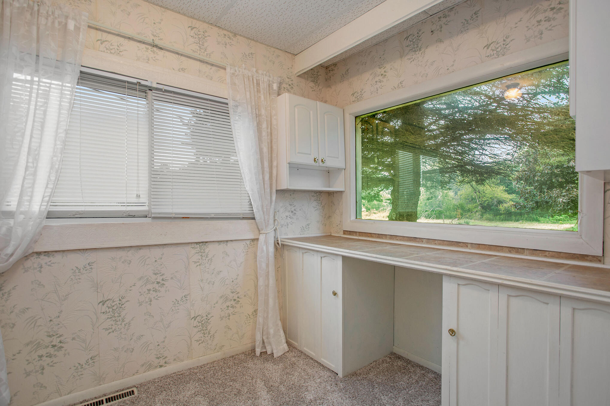 4320 Fruit Ridge Avenue Northwest Grand Rapids, MI 49544 - Photo 12 of 36 019_8l9a0142