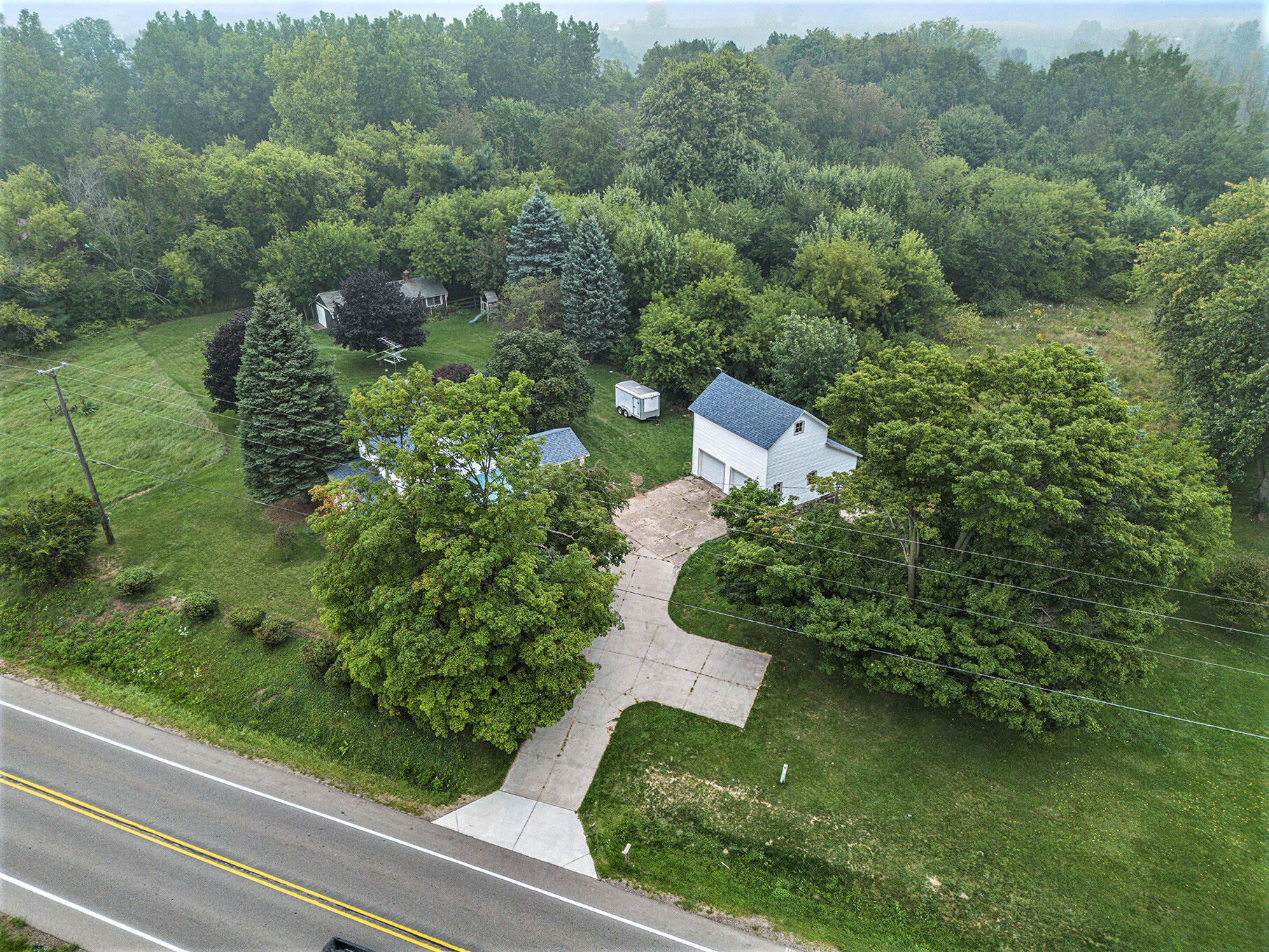 4320 Fruit Ridge Avenue Northwest Grand Rapids, MI 49544 - Photo 22 of 36 002_dji_0001