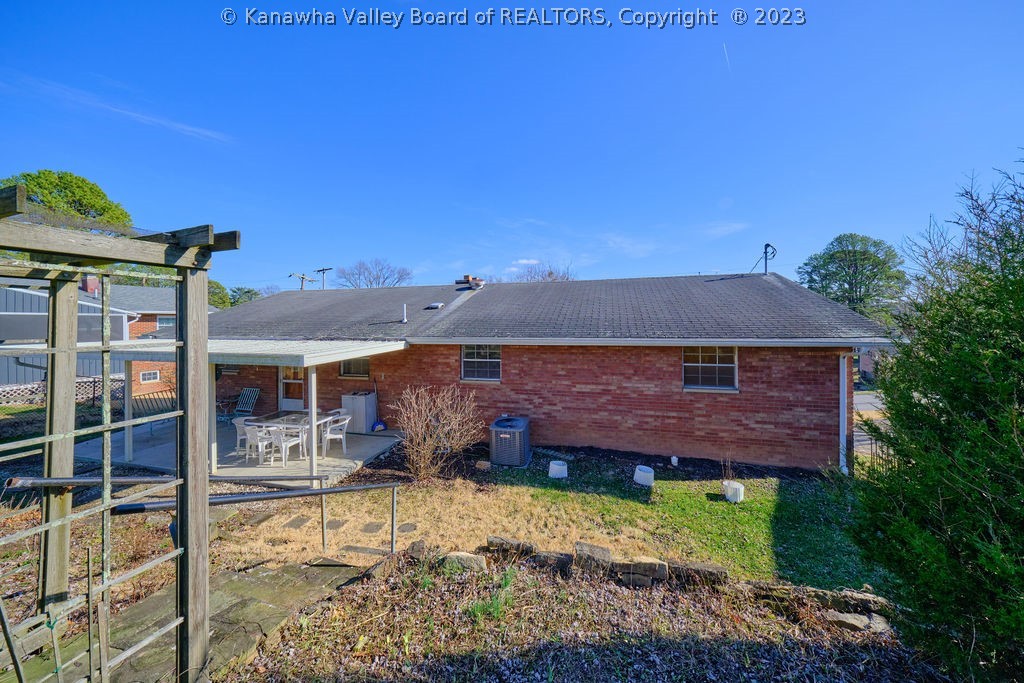 2003 Huber Road Charleston, WV 25314 - Photo 33 of 36 Gallery Image 33
