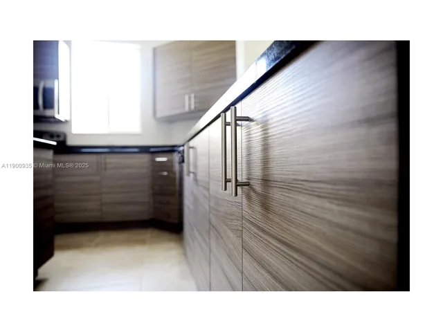 a black and white photo of a room