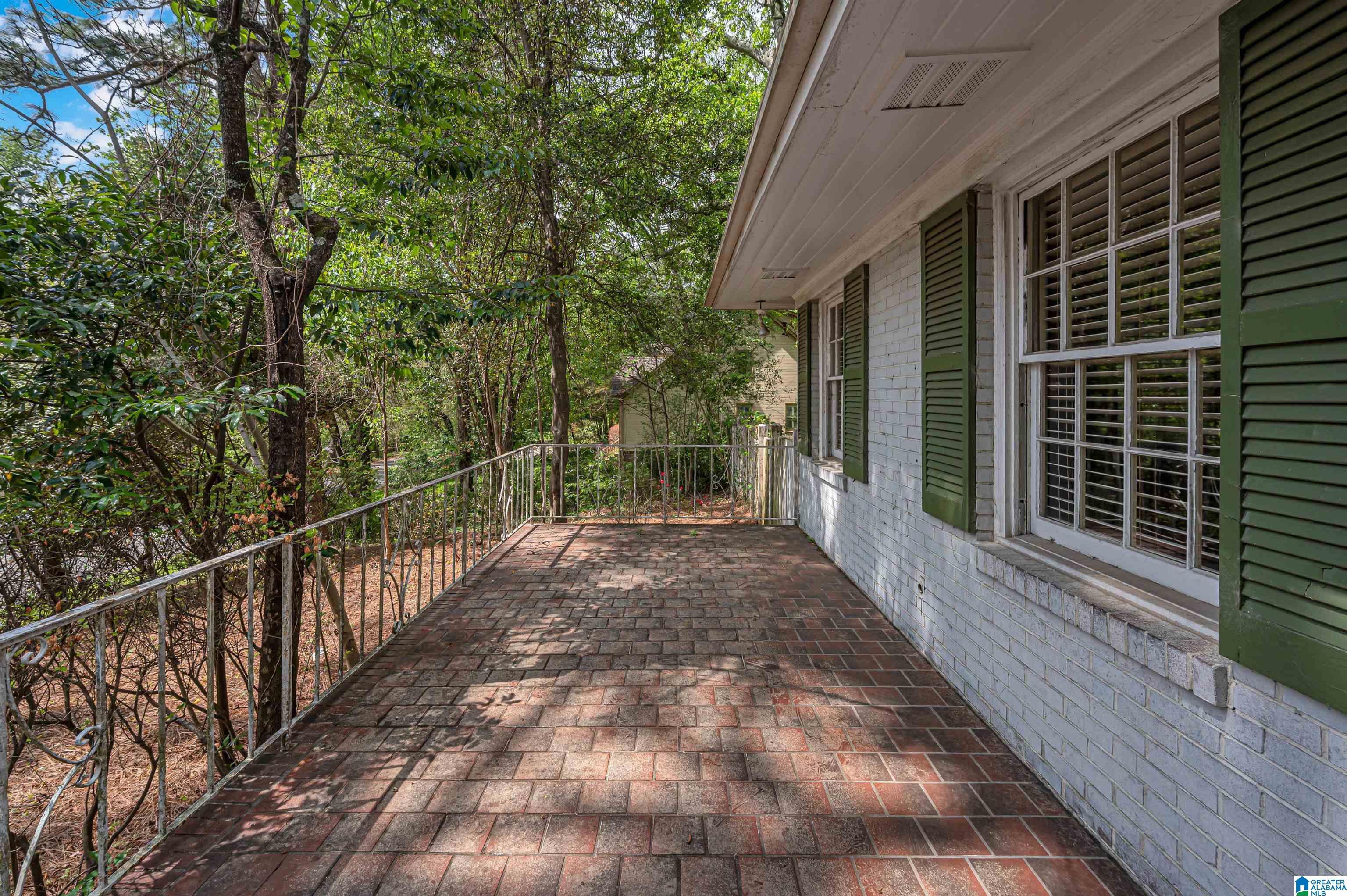 1834 Saulter Road Homewood, AL 35209 - Photo 4 of 44