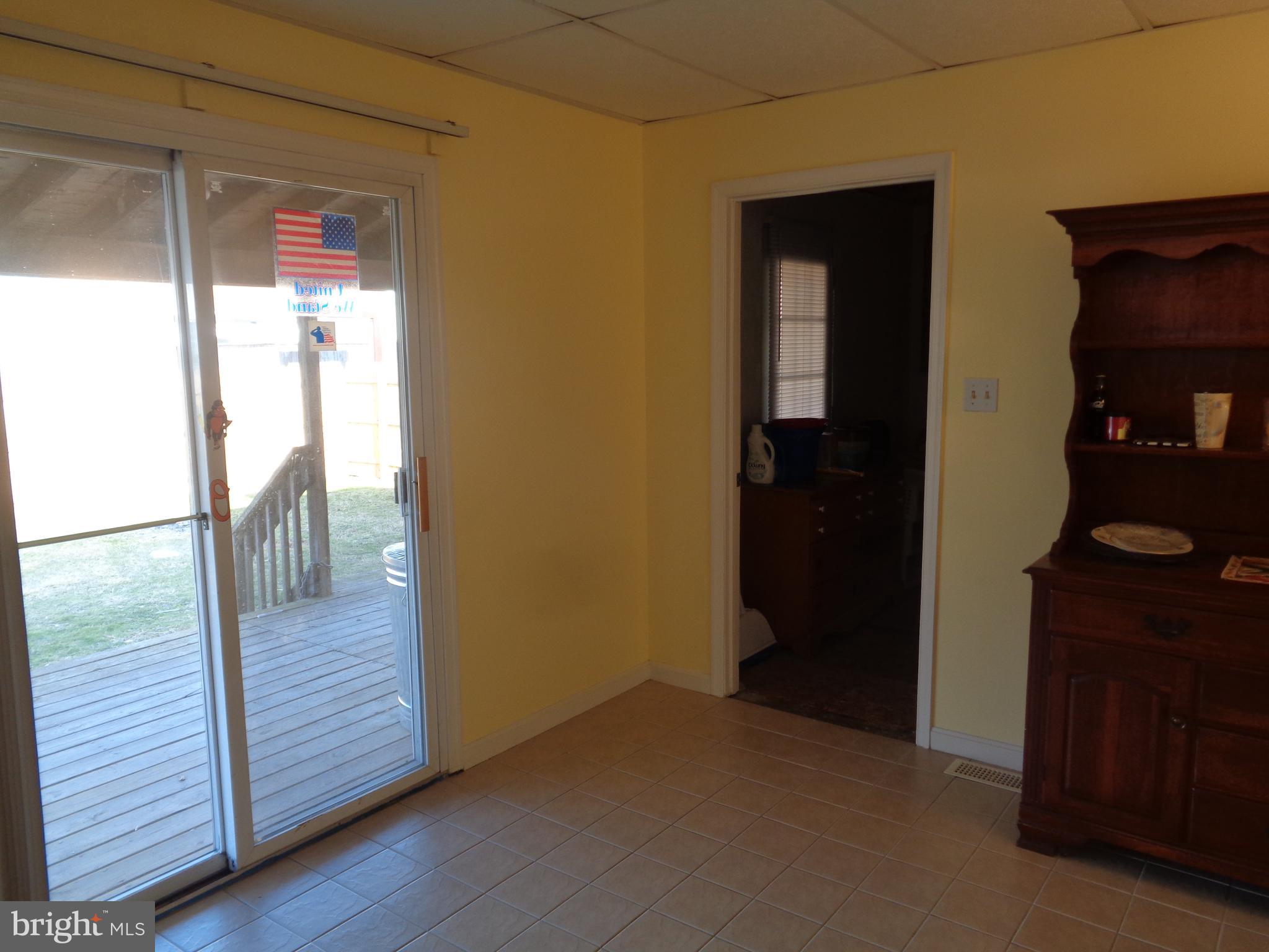 8232 Longpoint Road Baltimore, MD 21222 - Photo 11 of 32 Breakfast Room