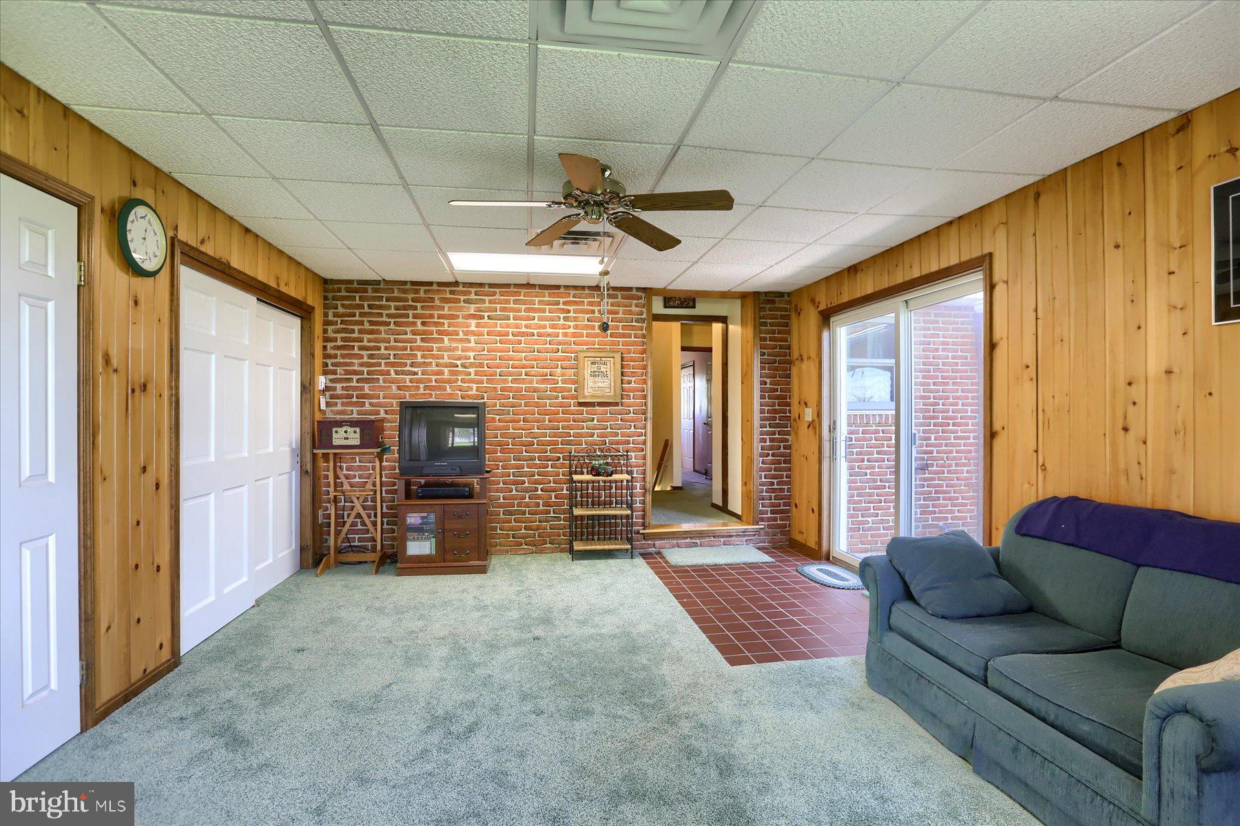 2656 Maytown Road Marietta, PA 17547 - Photo 18 of 28 Family room