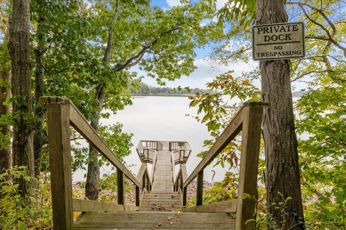 38 Lakeland Road Waverly, TN 37185 - Photo 26 of 41 a street sign on a pole on a street