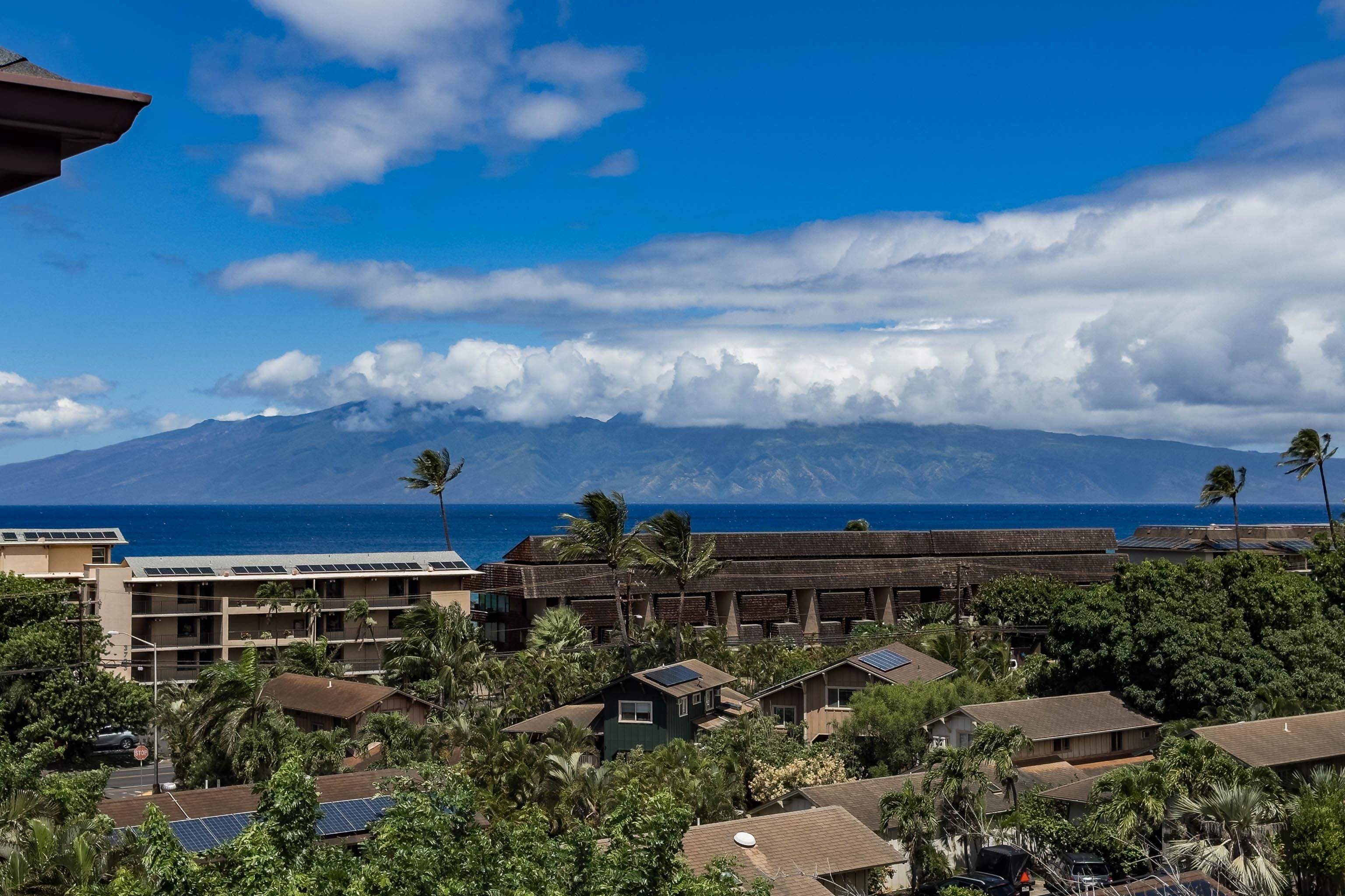3708 Lower Honoapiilani Road, Unit E43 Lahaina, HI 96761 - Photo 27 of 40 a view of a large building