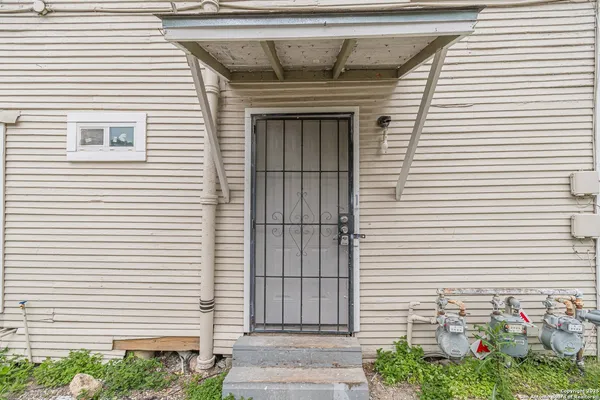 $825 | 2407 South New Braunfels Avenue, Unit 3, San Antonio, TX 78210