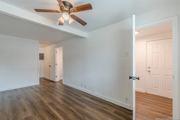 $825 | 2407 South New Braunfels Avenue, Unit 3, San Antonio, TX 78210