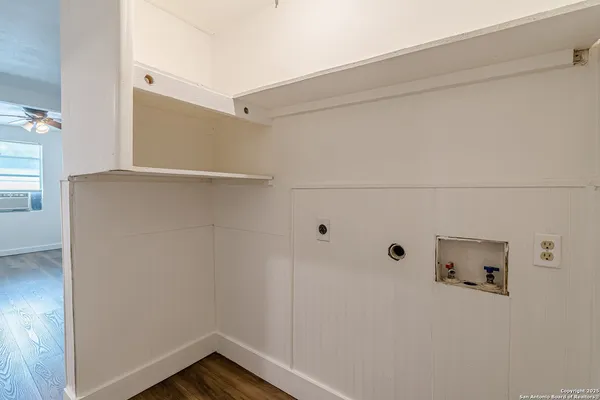 $825 | 2407 South New Braunfels Avenue, Unit 3, San Antonio, TX 78210