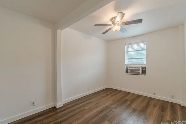 $825 | 2407 South New Braunfels Avenue, Unit 3, San Antonio, TX 78210