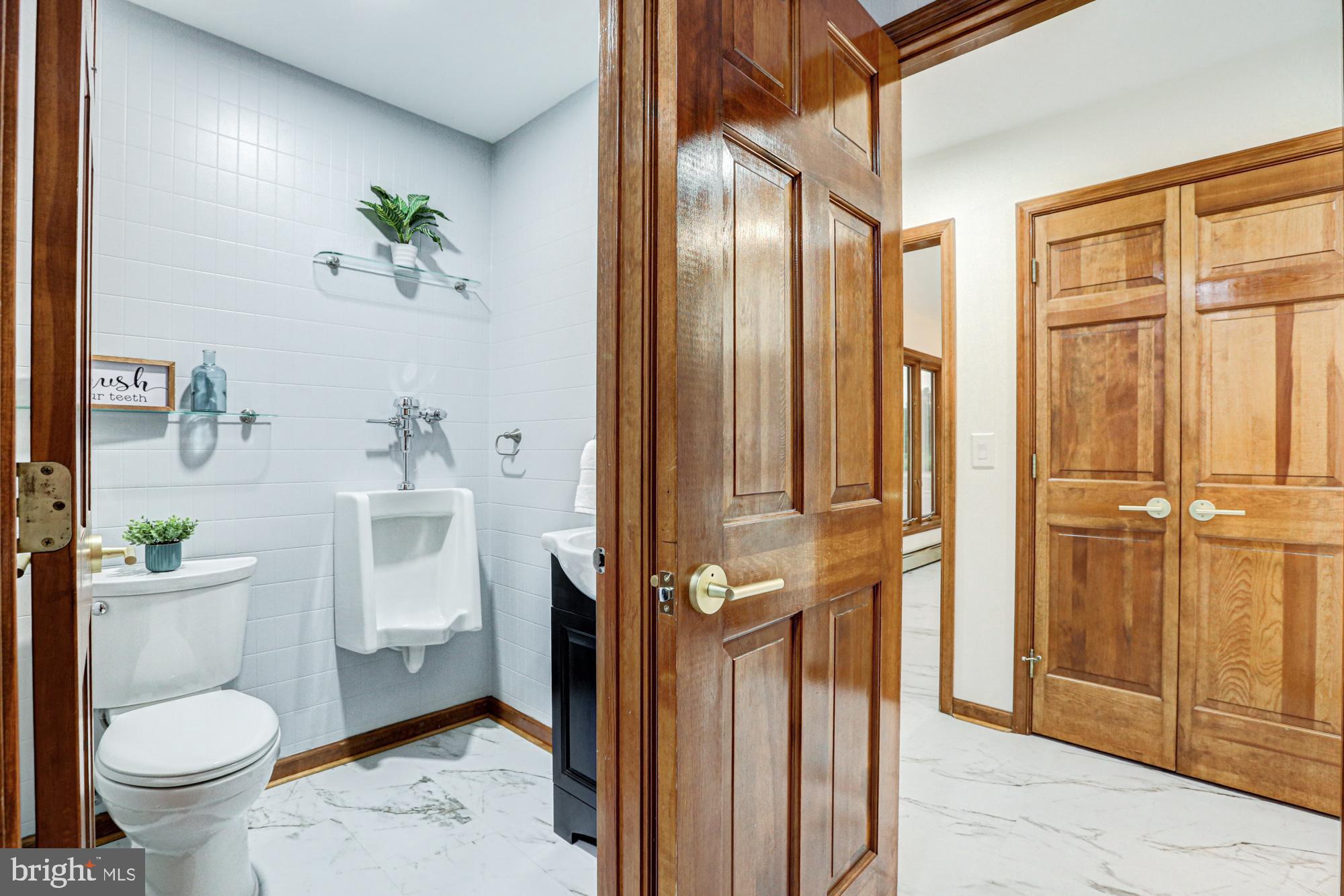 550 Green Giant Road Townsend, DE 19734 - Photo 101 of 145 a bathroom with a toilet and a shower